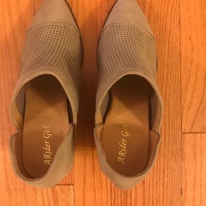 Taupe “A Rider Girl” ankle boots-Size 9 - New